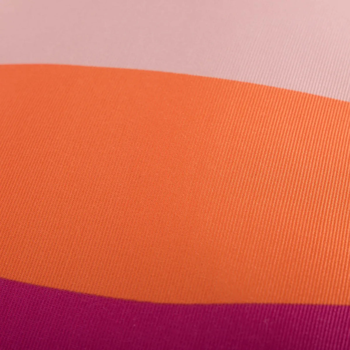 Coussin d'extérieur déperlant et anti-UV - 40 x 80 cm - Rose et Bleu profond - Design by Floriane Jacques