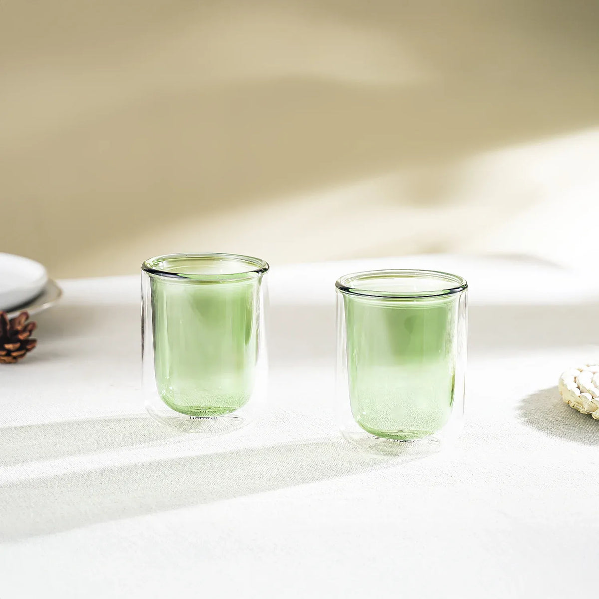Lot de 2 tasses double paroi en verre - 20 cl  - Vert