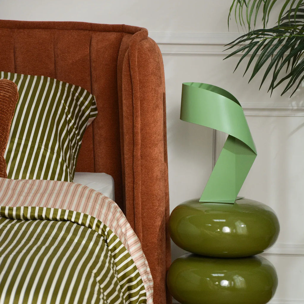 Édition limitée - Lampe de table en métal - 35 cm - Vert Sauge - Design by Claire Norcross