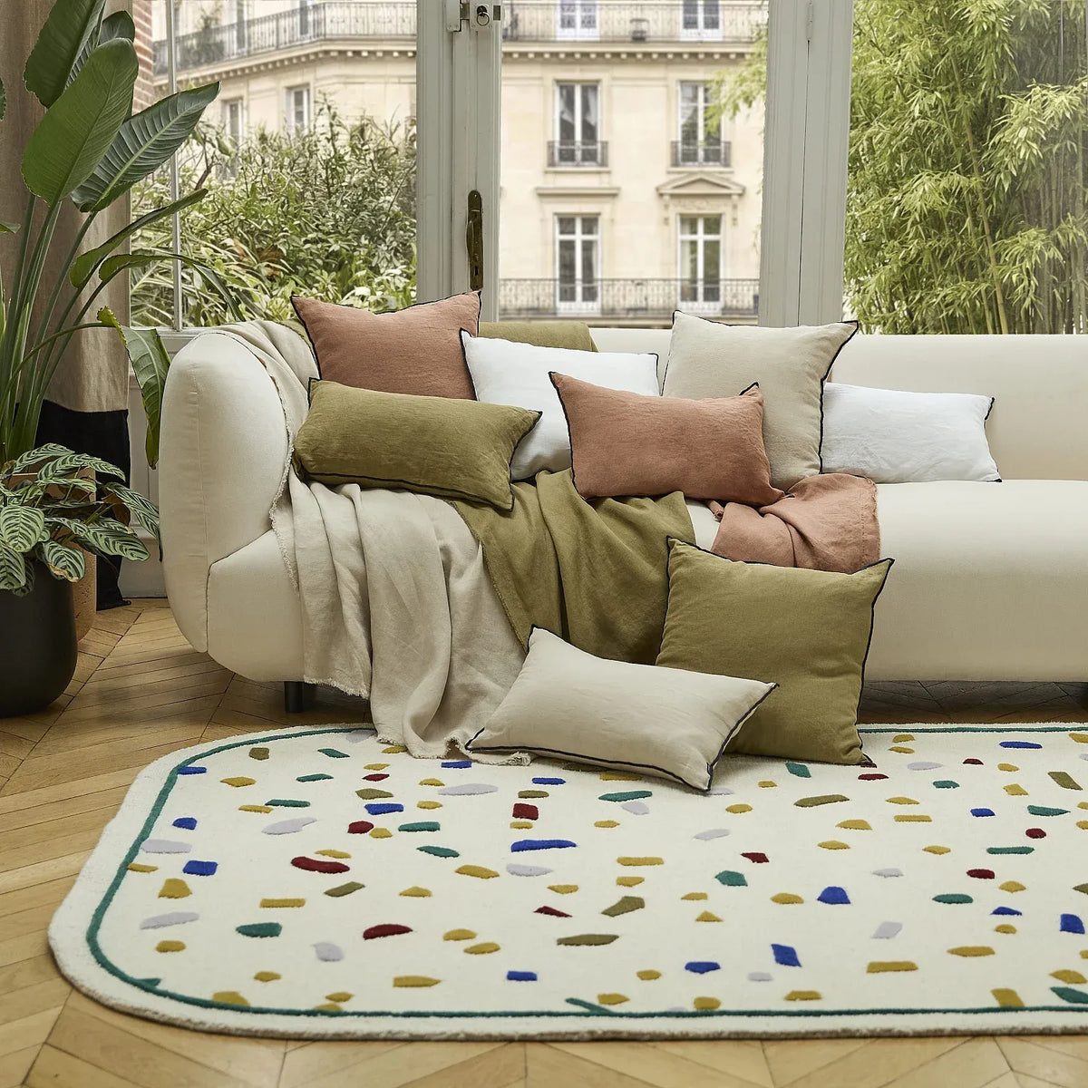 Coussin en lin à bourdon noir - 30 x 50 cm - Naturel