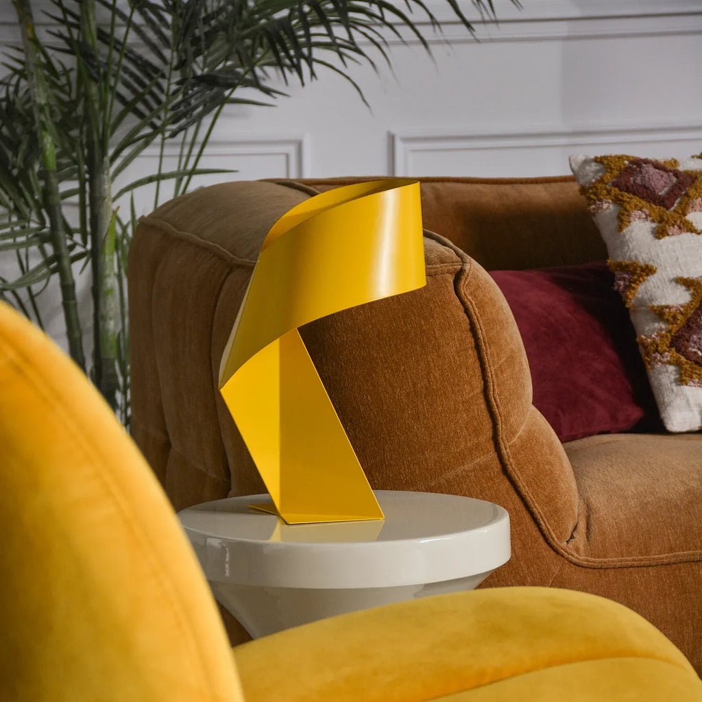 Édition limitée - Lampe de table en métal - 35 cm - Jaune Soleil - Design by Claire Norcross