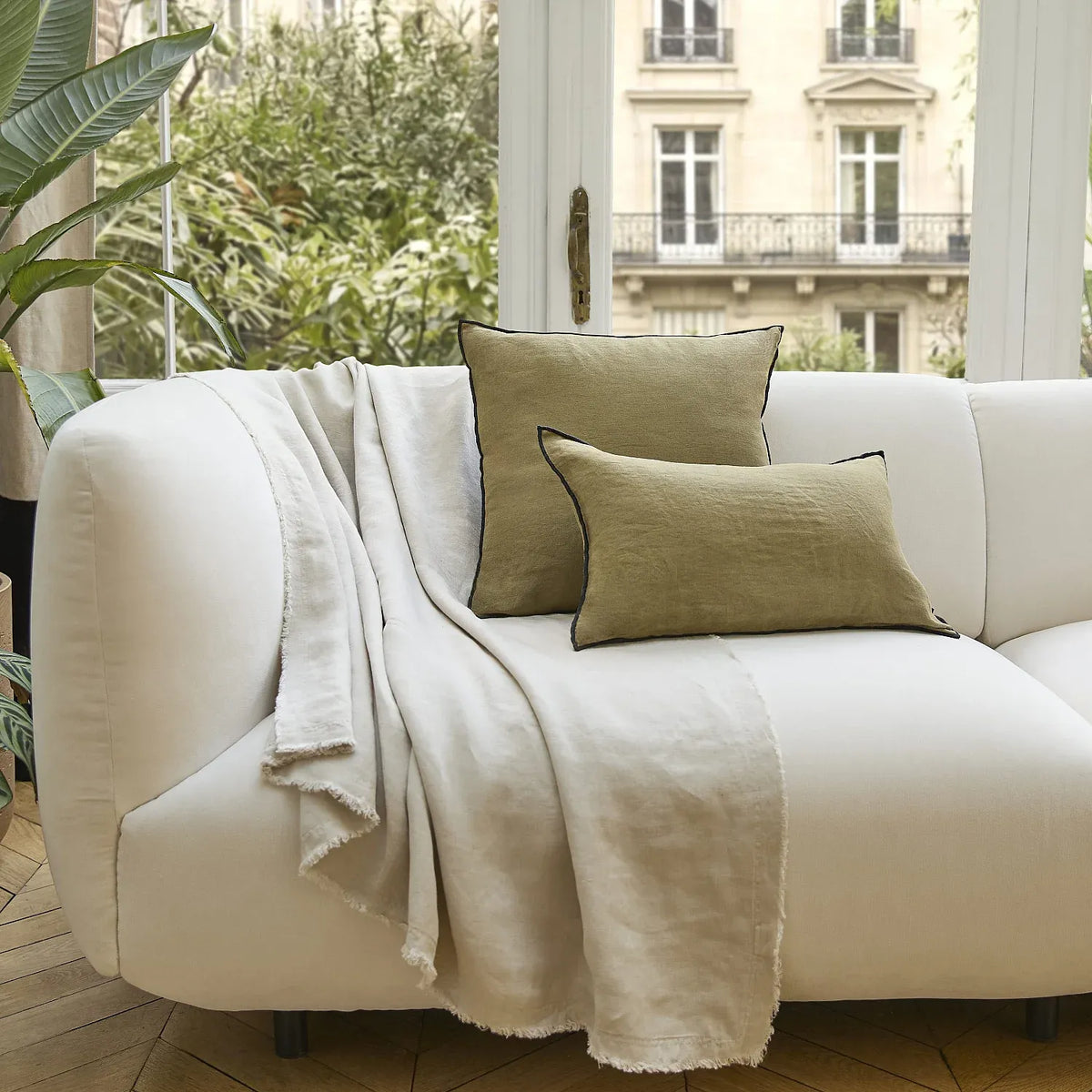 Coussin en lin à bourdon noir - 30 x 50 cm - Bronze