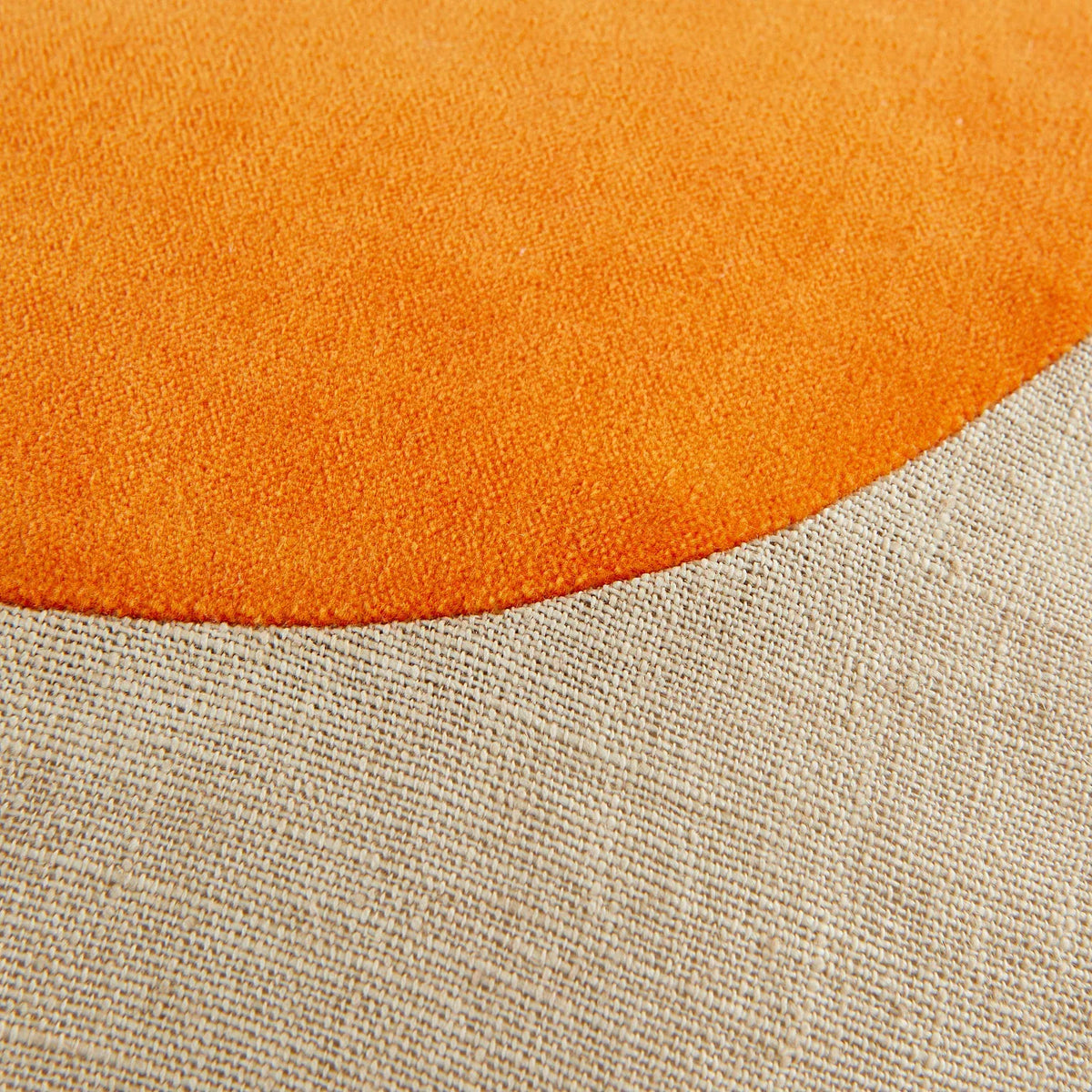 Coussin en lin et coton - 40 cm - Beige et orange - Design by Floriane Jacques